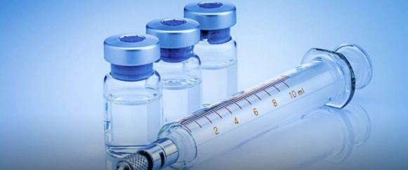 حساسيّة كبيرة تصيب ممرّضة بعد تطعيمها: شركة فايزر تعلق