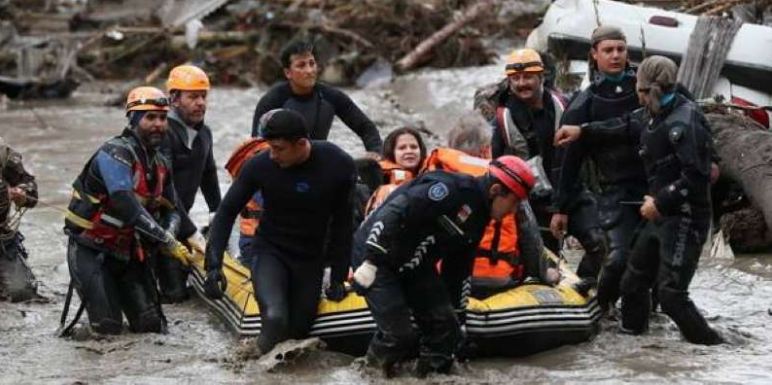 تركيا: ارتفاع ضحايا الفيضانات إلى 79 قتيلاً  