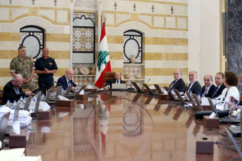 الحكومة اللبنانية توافق على خطة للتعافي المالي