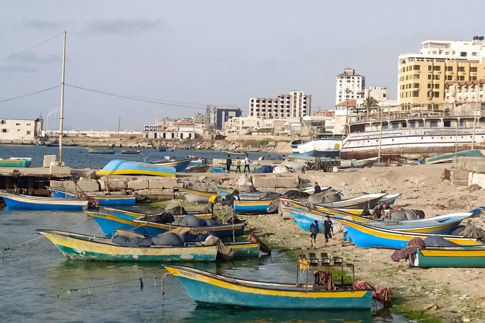 بحرية الاحتلال تعتقل 6 صيادين فلسطينيين في بحر غزة   