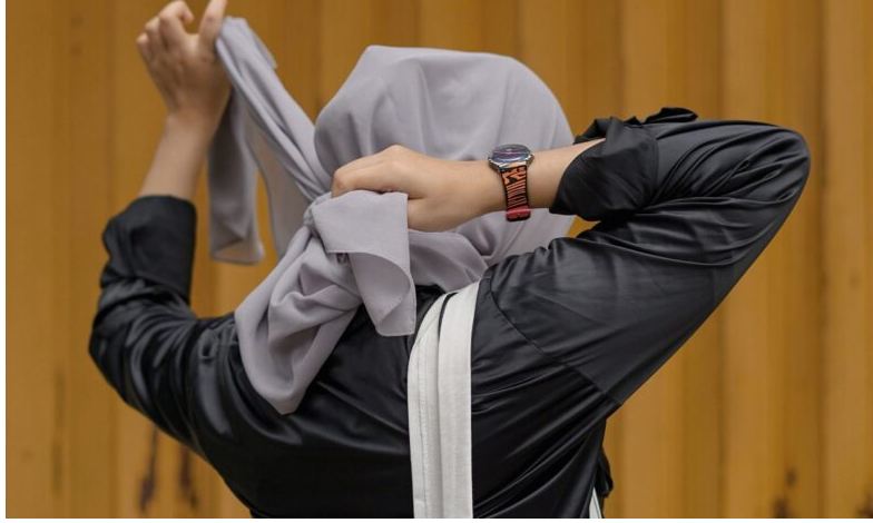 محكمة أوروبية تجيز حظر ارتداء الحجاب في مقار العمل