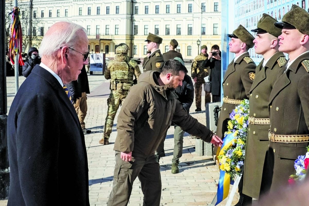 بايدن يزور كييف ويعد بدعم لا يتزعزع