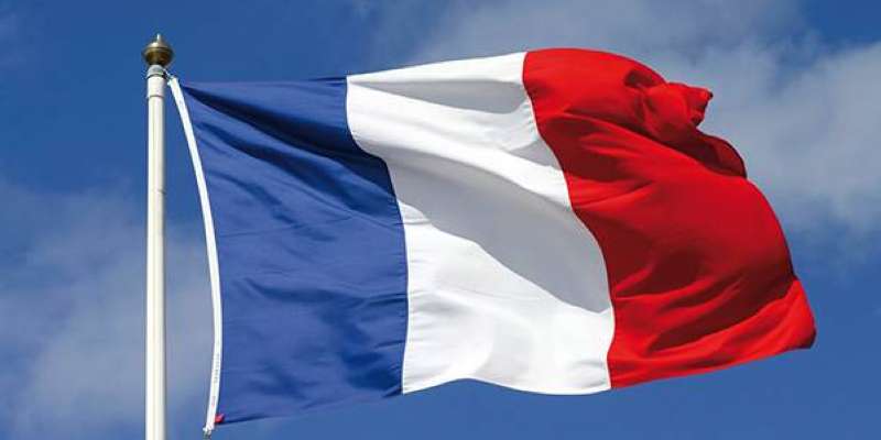 البرلمان الفرنسي يرفض أول مقترحين بحجب الثقة عن الحكومة